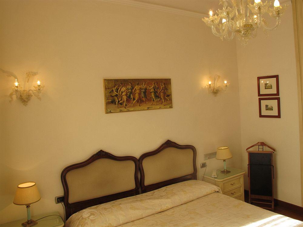 C-Hotels De Rose Palace ฟลอเรนซ์ ภายนอก รูปภาพ