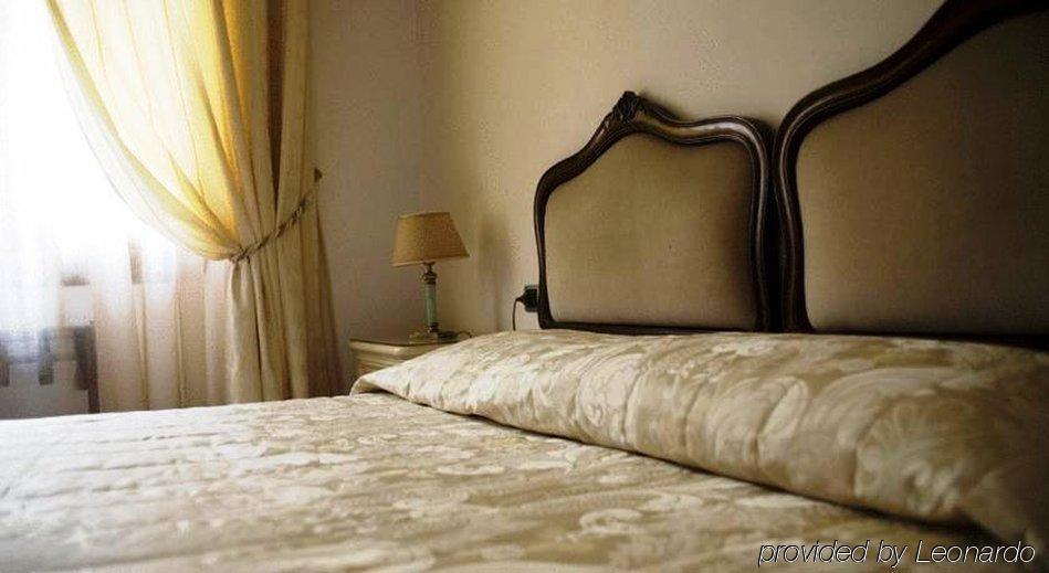 C-Hotels De Rose Palace ฟลอเรนซ์ ภายนอก รูปภาพ