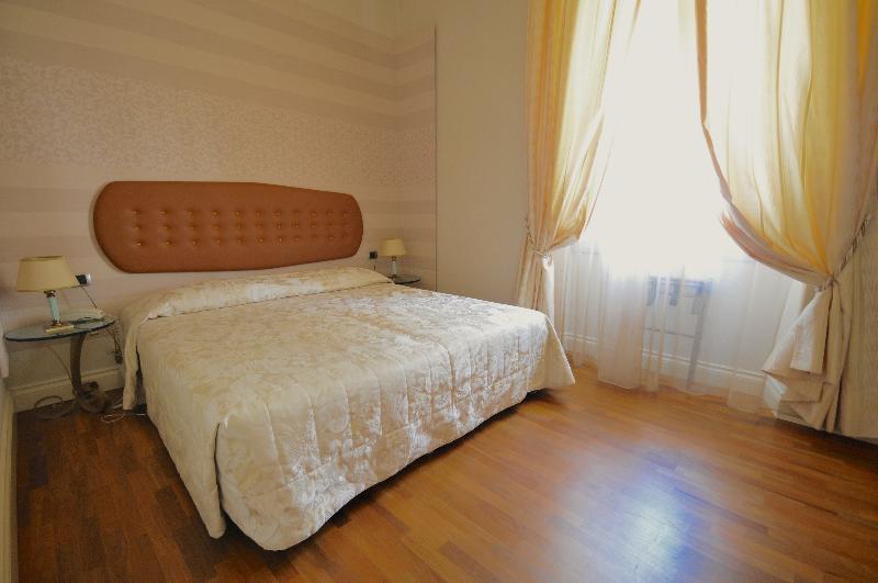 C-Hotels De Rose Palace ฟลอเรนซ์ ภายนอก รูปภาพ