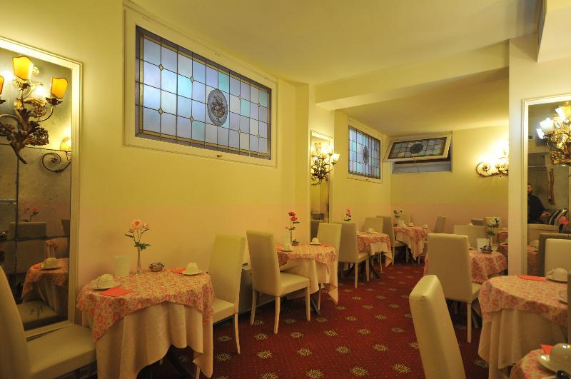 C-Hotels De Rose Palace ฟลอเรนซ์ ภายนอก รูปภาพ