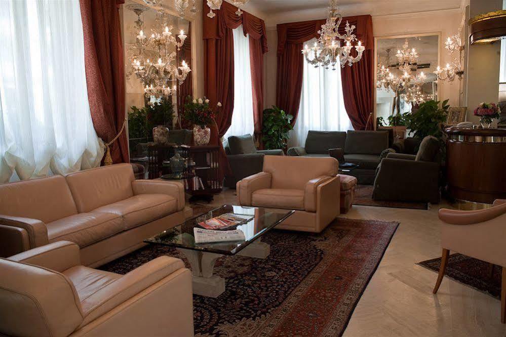 C-Hotels De Rose Palace ฟลอเรนซ์ ภายนอก รูปภาพ