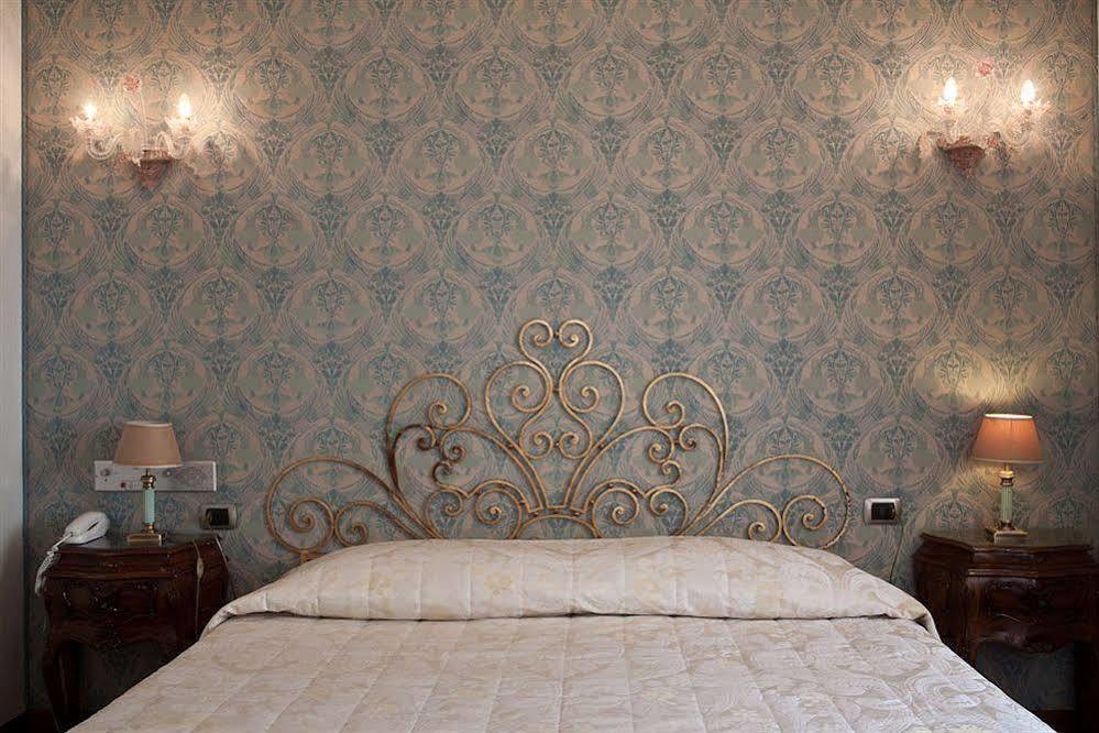 C-Hotels De Rose Palace ฟลอเรนซ์ ภายนอก รูปภาพ