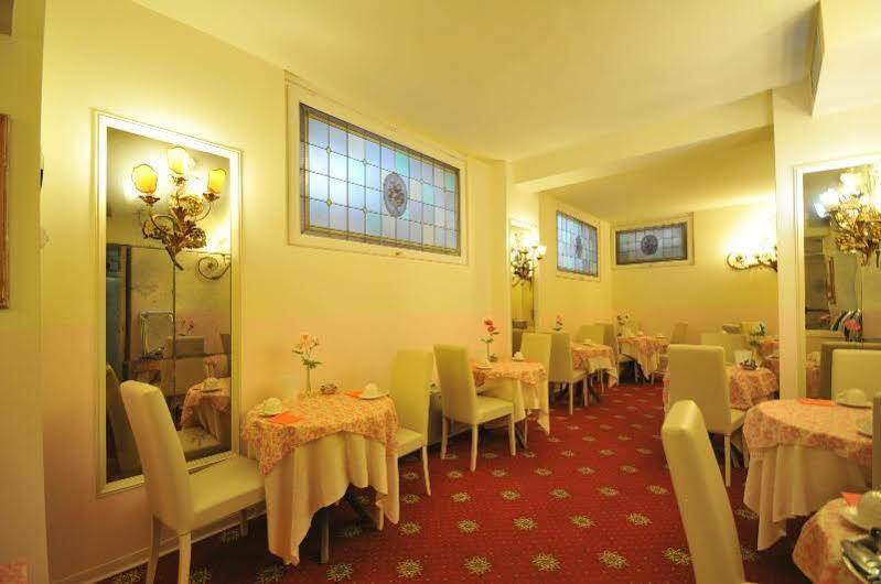 C-Hotels De Rose Palace ฟลอเรนซ์ ภายนอก รูปภาพ